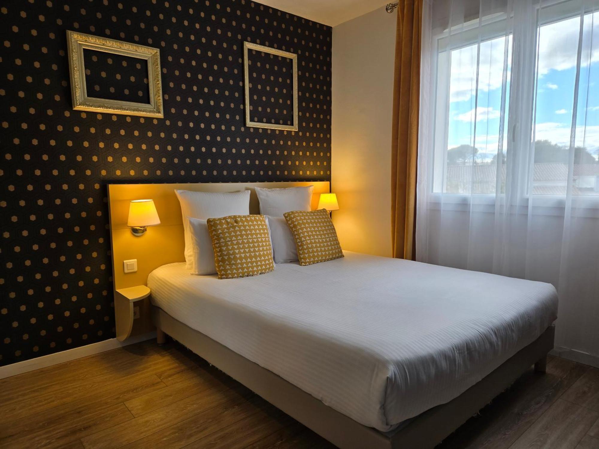 Hotel Le Saint-Genies Uzes Luaran gambar