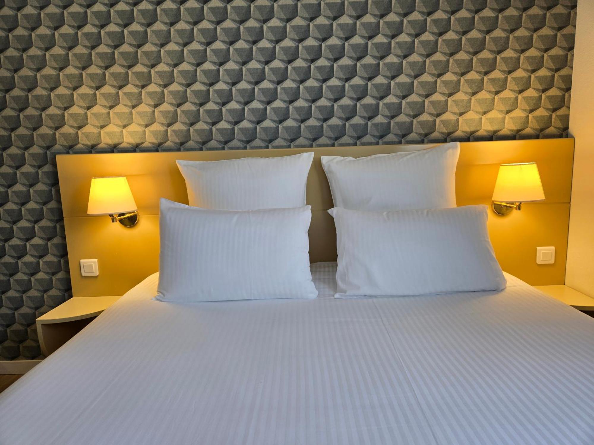 Hotel Le Saint-Genies Uzes Luaran gambar