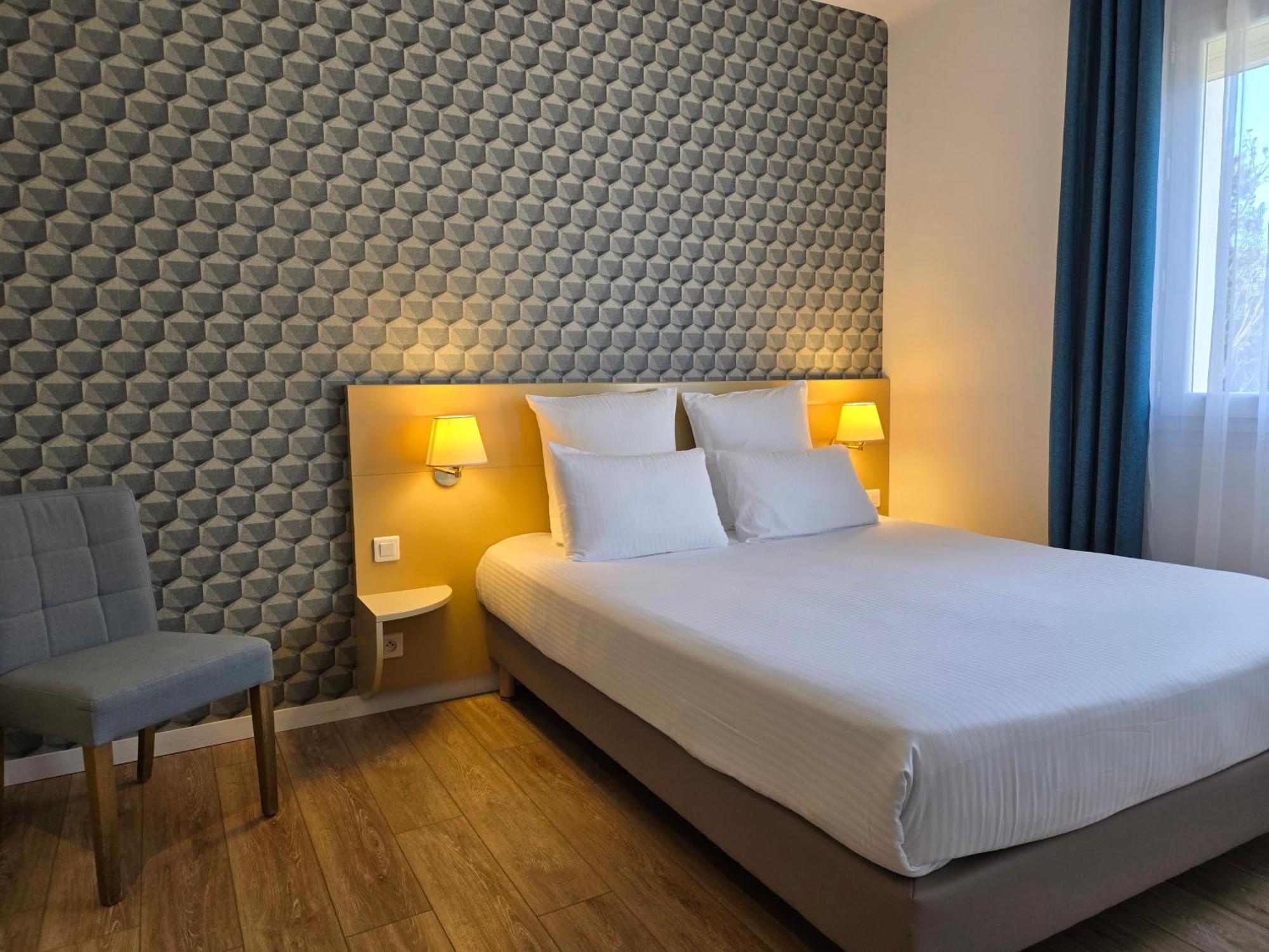 Hotel Le Saint-Genies Uzes Luaran gambar