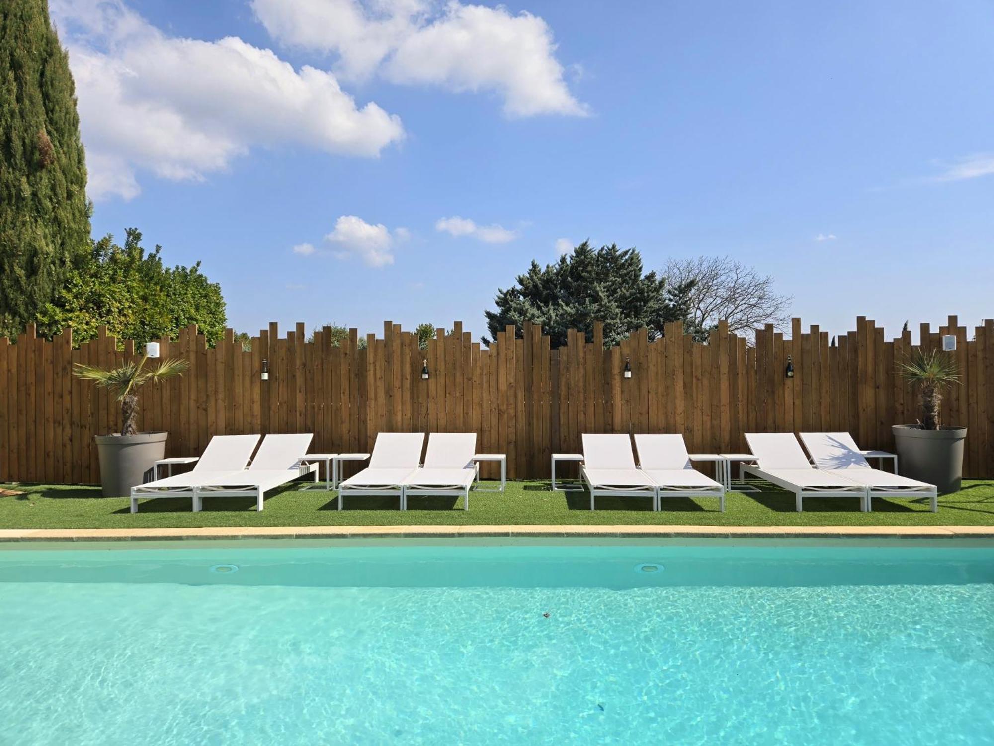 Hotel Le Saint-Genies Uzes Luaran gambar