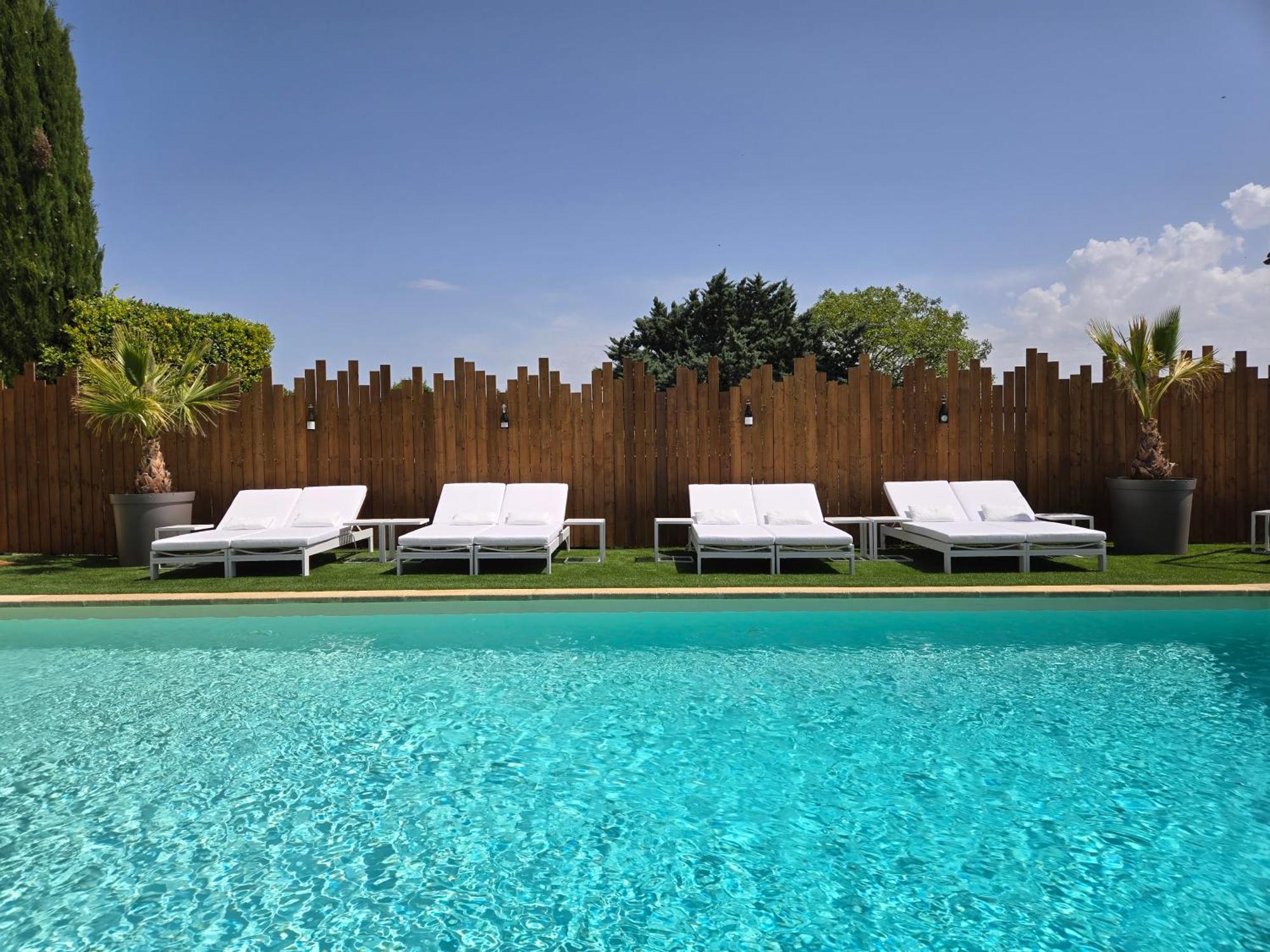 Hotel Le Saint-Genies Uzes Luaran gambar